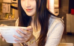 女生越喊男生越要塞的视频